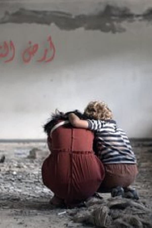 In einem kleinen syrischen Dorf mitten im Krisengebiet lebt Raisa, ein elf Jahre altes Mädchen, dessen Vater verschwunden ist. Sie erfindet das Land des Lichts, einen imaginären Ort, an dem sich alle ihre Wünsche und Träume erfüllen. Als ihre Großmutter getötet wird, bricht Raisa mit ihrem kleinen Bruder auf, um das Land des Lichts zu finden. Denn dort können alle Menschen, ganz gleich welcher Religion oder ethnischen Gruppe sie angehören, in Frieden und Sicherheit leben. Alle Kinder haben im Land des Lichts Eltern und dürfen so viel spielen, wie sie mögen. Jedem Kind, dem sie begegnen, erzählt Raisa von diesem wunderbaren Ort und ermutigt sie, ihr zu folgen.