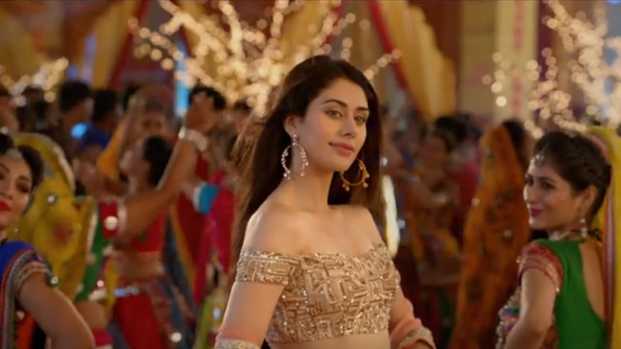 Loveyatri 0